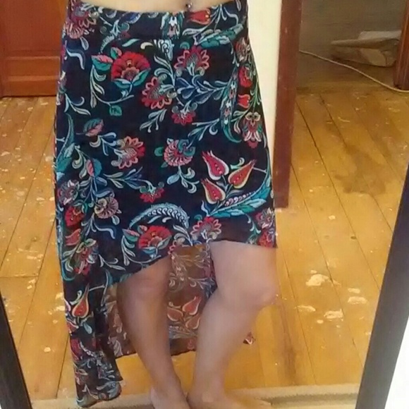 High low skirt - Picture 3 of 4